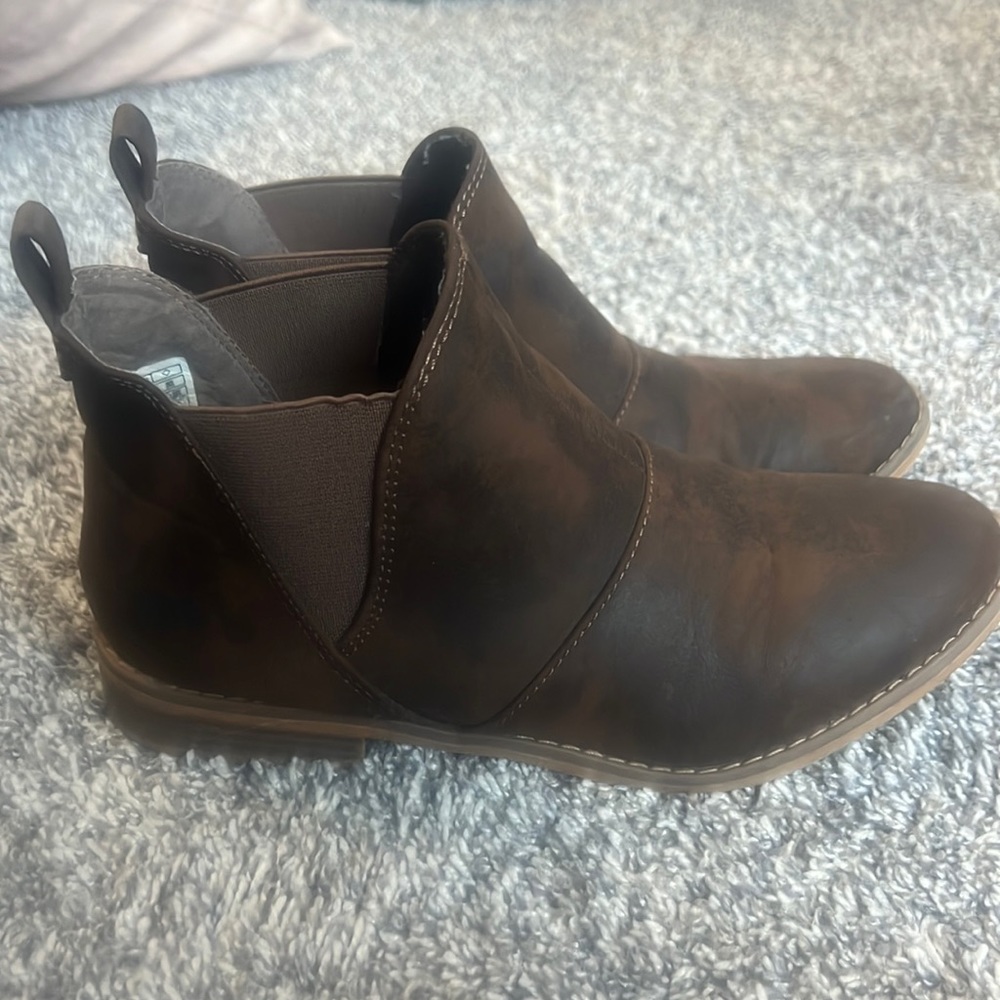 Rocket dog women’s booties.